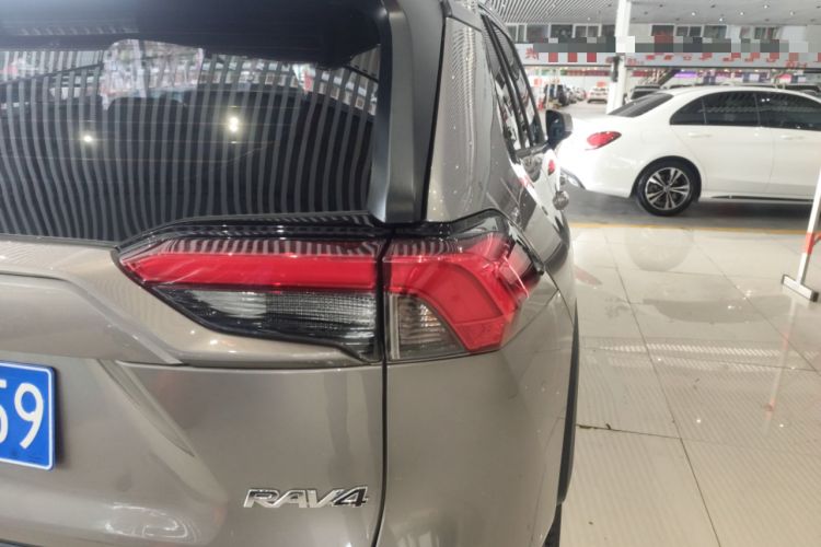 Used Toyota RAV4 2021 2.0L CVT Two-Wheel Drive Fashion Edition