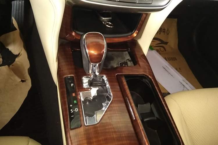 Used Toyota Crown 2015 2.5L Smart Edition
