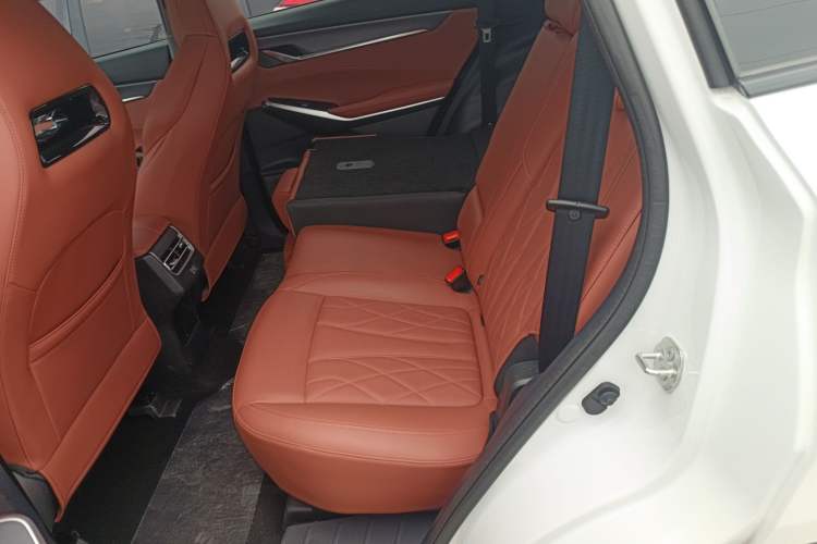 Used Changan CS75 PLUS 2024 3rd Generation Champion Edition 1.5T Intelligent Drive Dynamic Model
