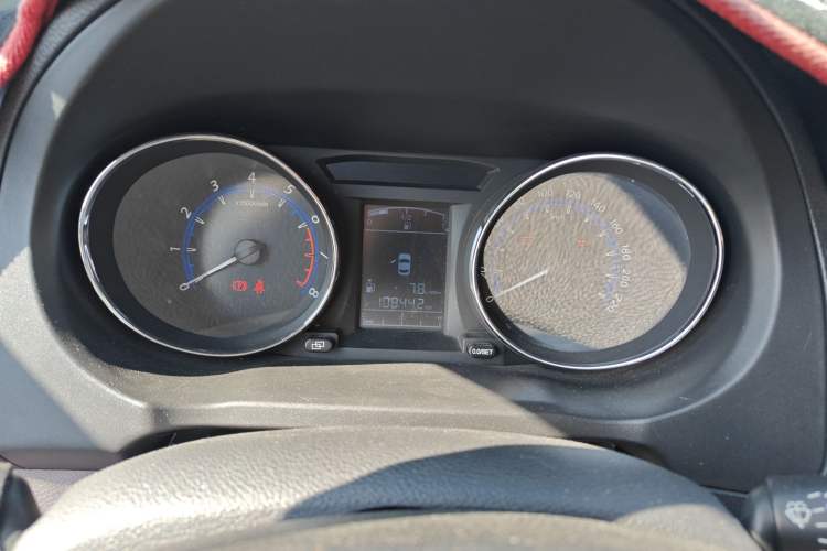 Used FORTHING SX6 2016 1.6L Manual Premium Edition
