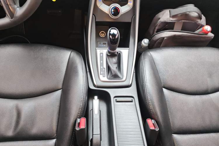 Used Hyundai Elantra (5th Generation / Langdong) 2015 1.6L Automatic Fashion Model
