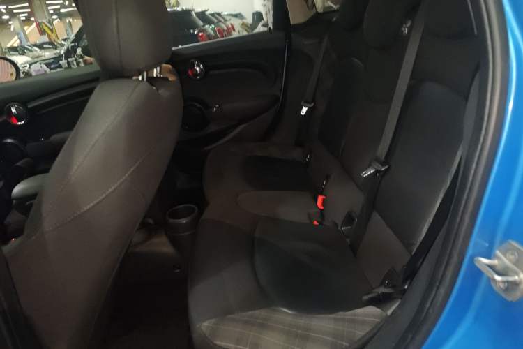 Used MINI MINI 2015 1.5T COOPER Fun Five-Door Edition
