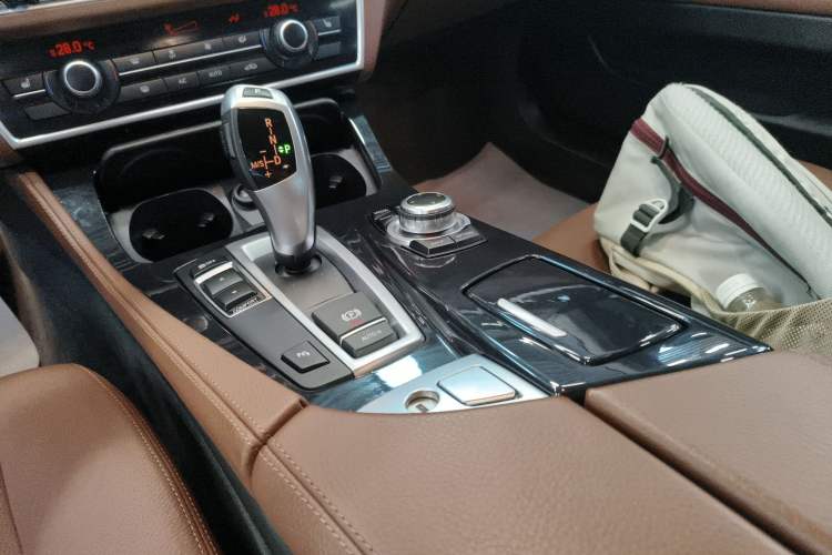 Used BMW 5 Series 2017 520Li Elegant Edition
