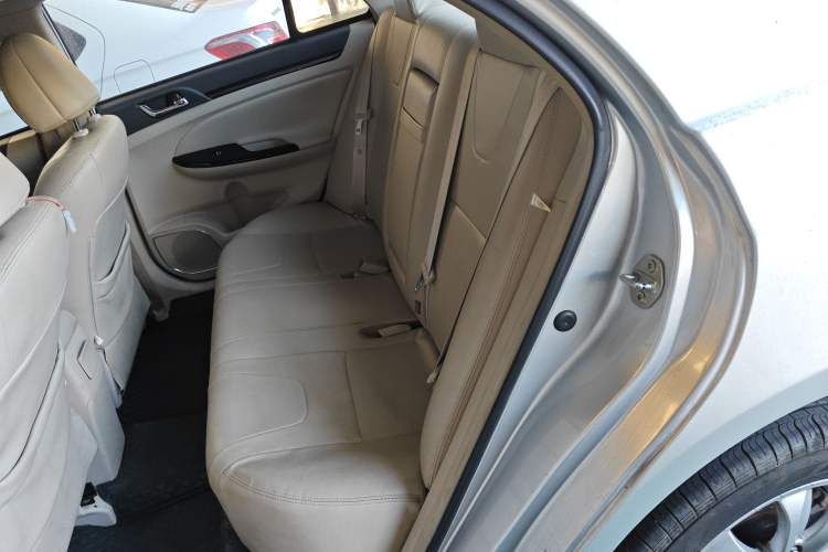 Used BYD Surui 2012 1.5TID Automatic Luxury Version
