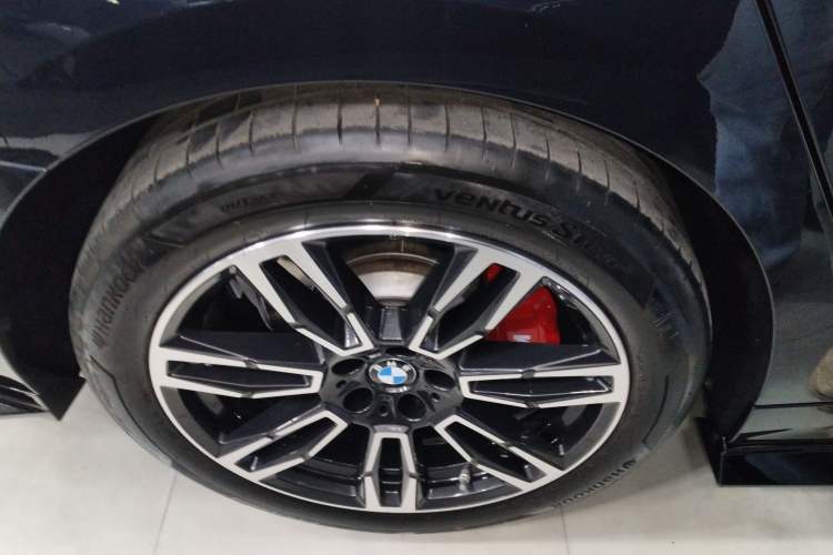 Used BMW 5 Series 2024 530Li Leading Model M Sport Package