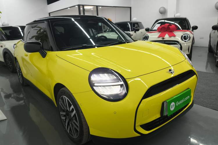 Used  Electric MINI COOPER 2024 456km COOPER E Classic Edition