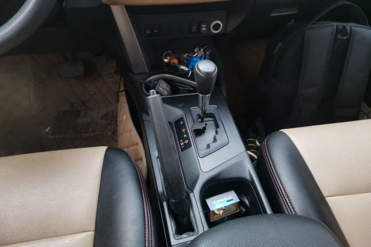 Used Toyota RAV4 2016 2.0L CVT Two-Wheel Drive Urban Edition China V Standard
