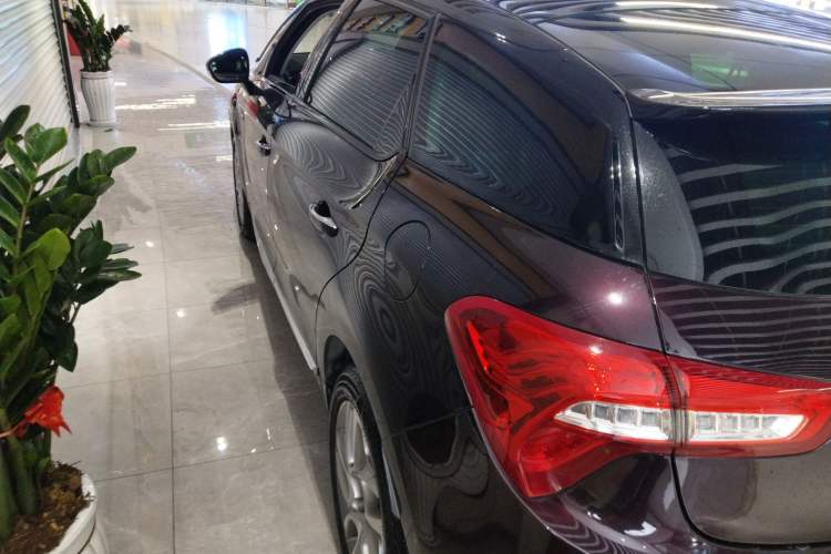 Used  5 2015 1.6T Elegant Edition THP160
