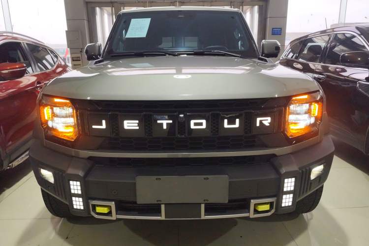 Used Jetour Traveler 2023 2.0T All-Wheel Drive CrossPRO+
