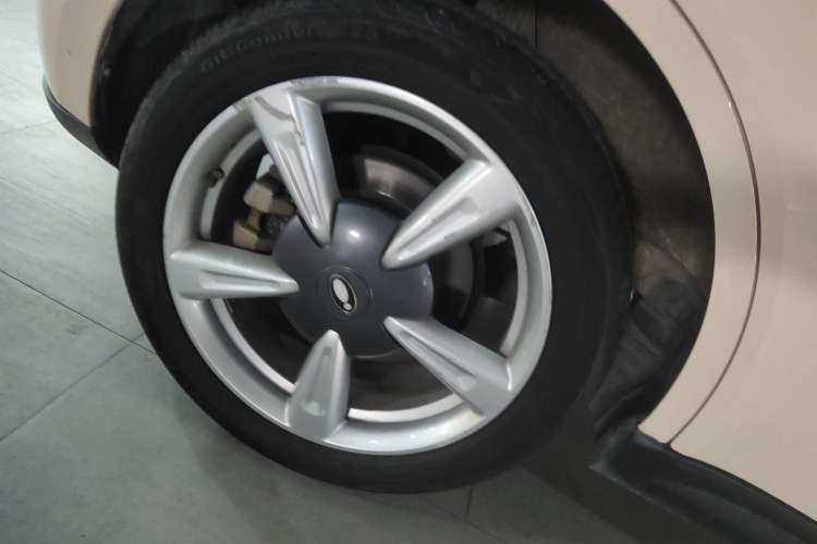 Used ORA Good Cat 2022 Morandi Edition 400km Standard Range Luxury Version Lithium-Ion Battery