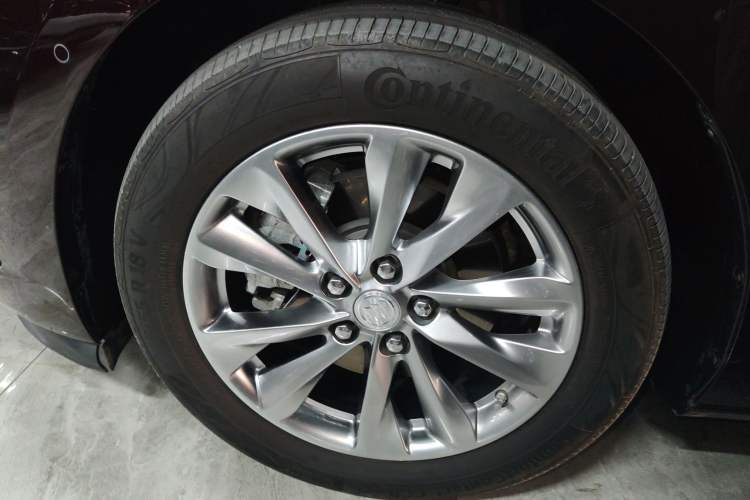 Used Buick GL8 2022 Avenir Aivia 7-Seater Deluxe Edition
