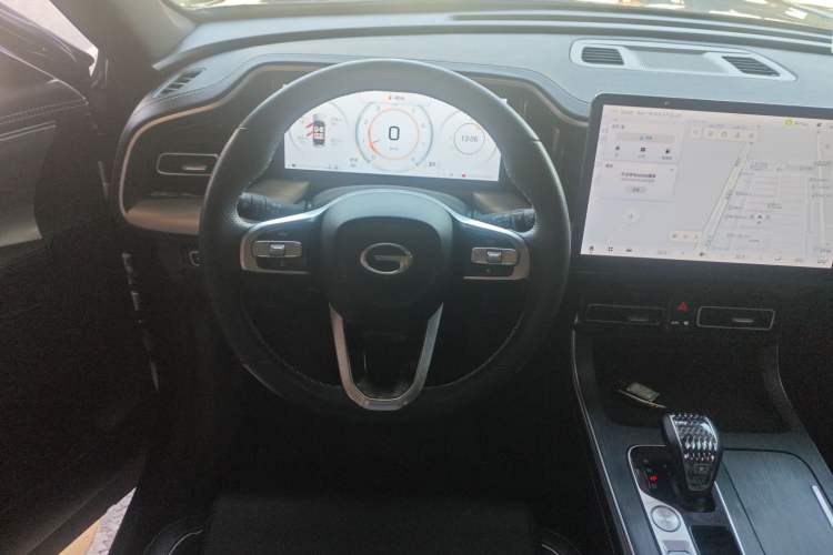 Used GAC Trumpchi GS8 2025 Linghang Series 2.0 TGDI Two-Wheel-Drive Luxury Edition 5 Seats
