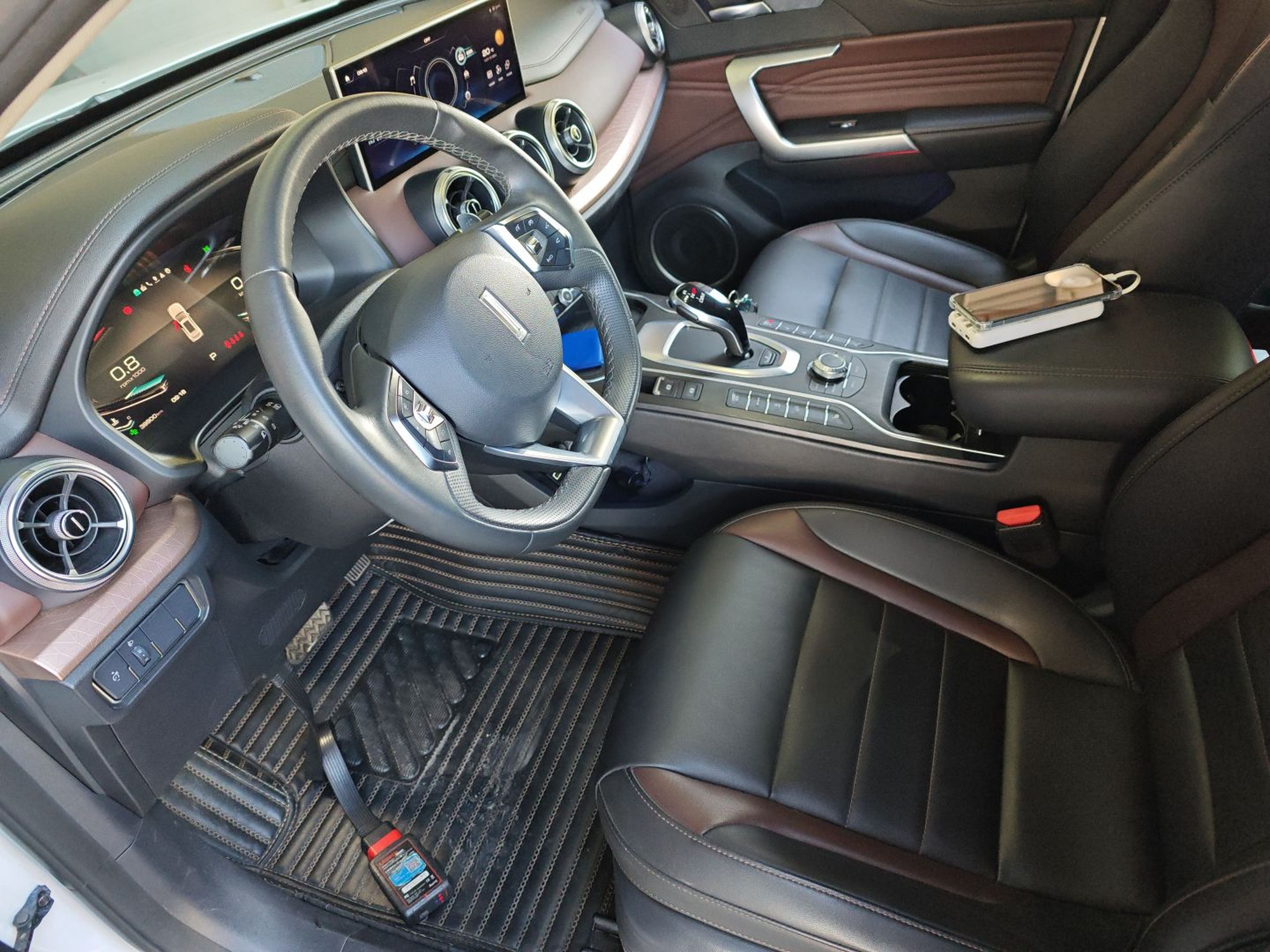 Переднее сиденье в автомобиле