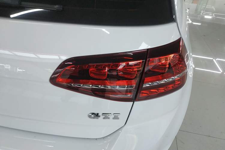 Used Volkswagen Golf GTI 2016 2.0 TSI GTI
