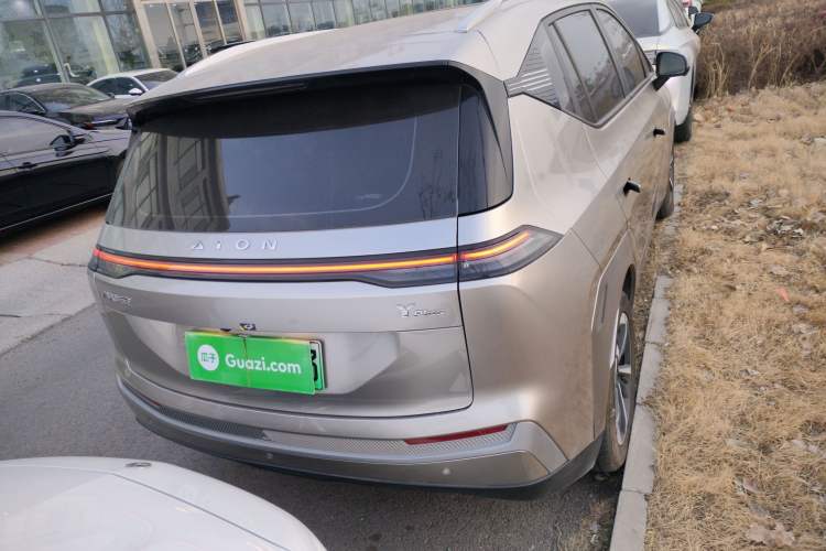 Used AION Y 2023 Younger Star Edition
