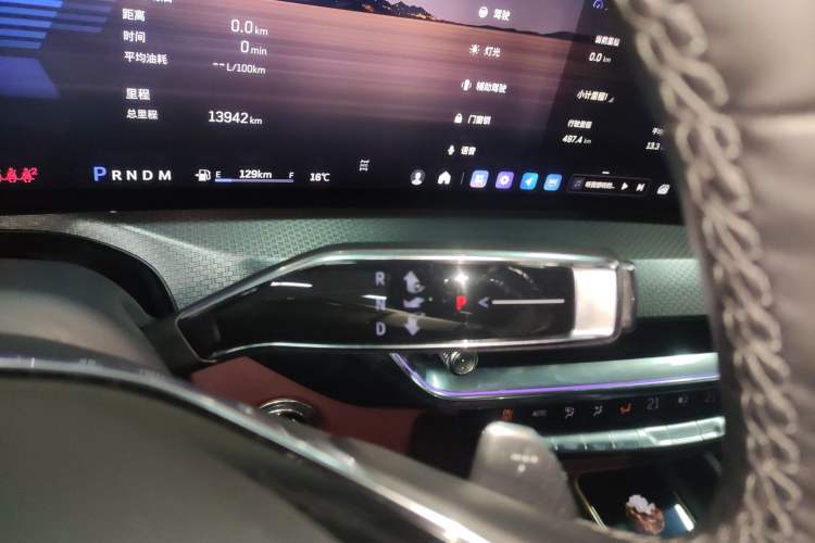 Used Cadillac XT5 2025 2.0T Platinum Edition
