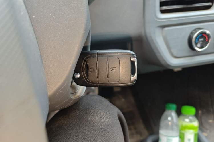 Used Wuling Yangguang 2024 300km Comfort Version with Sealed Windows 60kW
