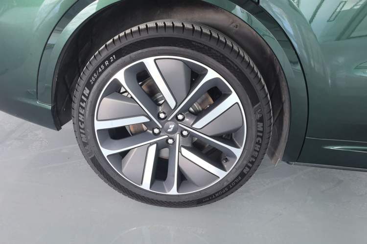 Used Li Auto L9 2024 Ultra Model
