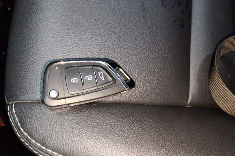 Used Toyota YARiS L 2021 X-Trail 1.5L CVT Leading Edition
