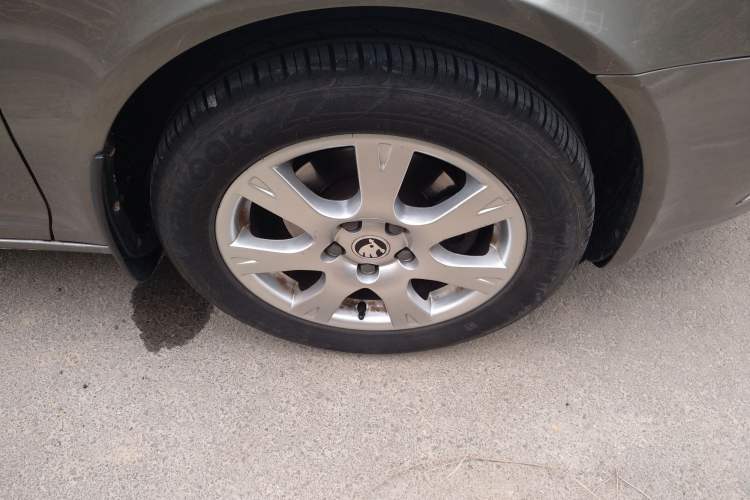 Used Skoda Octavia 2015 Classic Model 1.6L Manual Eado Version