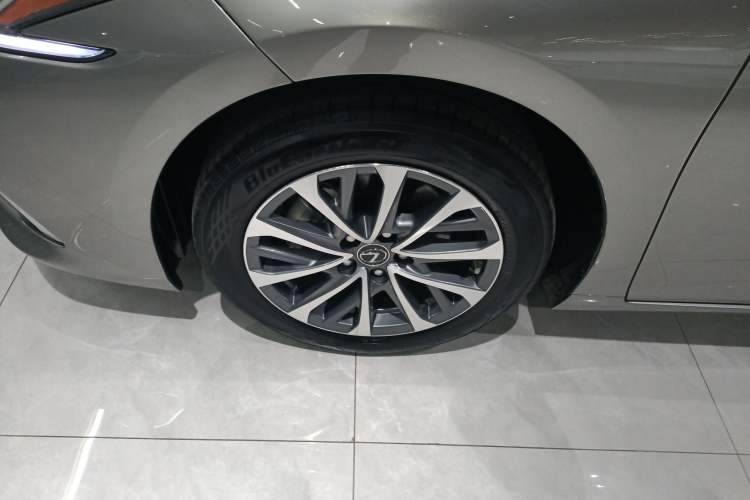 Used Lexus ES 2022 200 Excellence Edition
