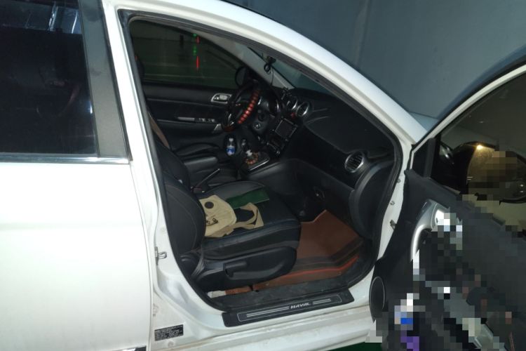 Used Haval H6 2015 Upgraded Model 1.5T Manual Two-Wheel Drive Elite Version
