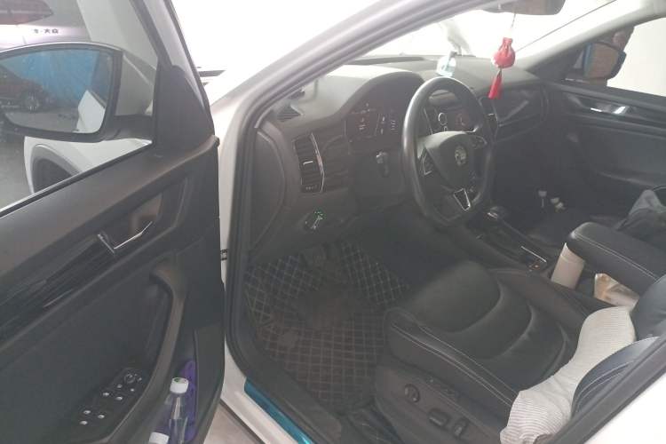 Used Skoda Kodiaq 2019 Facelifted TSI330 5-Seater Two-Wheel-Drive Luxury Enjoyment Edition China VI Standard