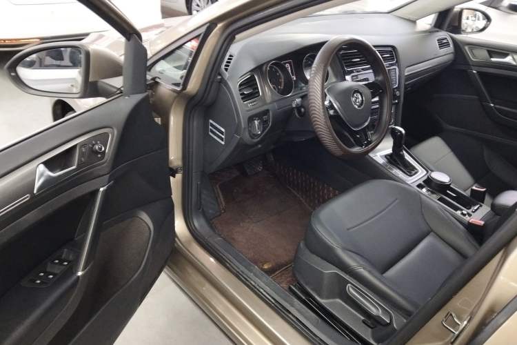 Used Volkswagen Golf 2014 1.6L Automatic Comfort Model