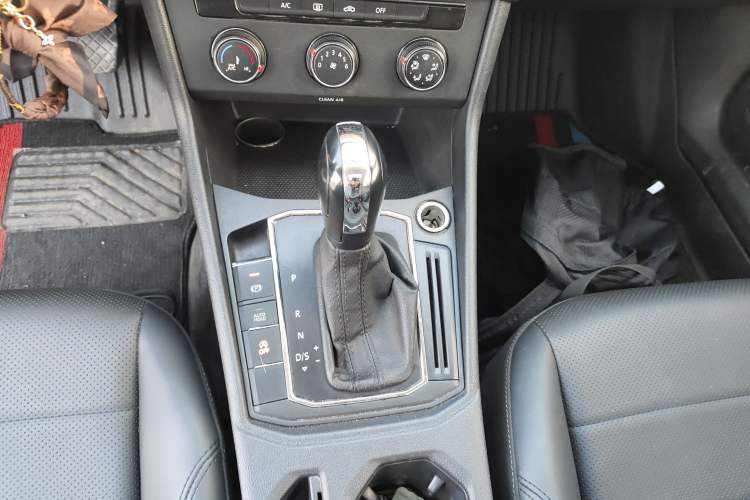 Used Volkswagen Lavida 2018 1.5L Automatic Comfort Edition China V Standard