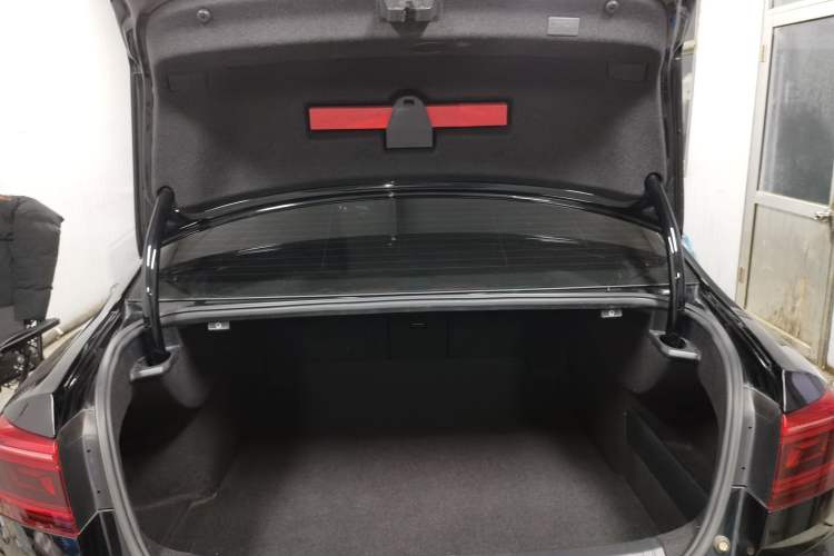 Used Volkswagen Magotan 2020 330TSI DSG Leading Model
