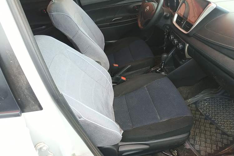 Used Toyota YARiS L 2017 1.5E CVT Dynamic Edition
