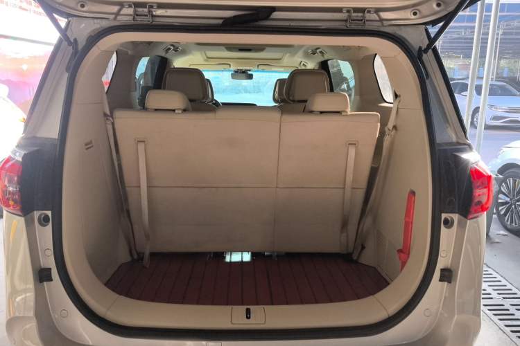 Used Buick GL8 2022 ES Landtrek 653T Luxury Edition
