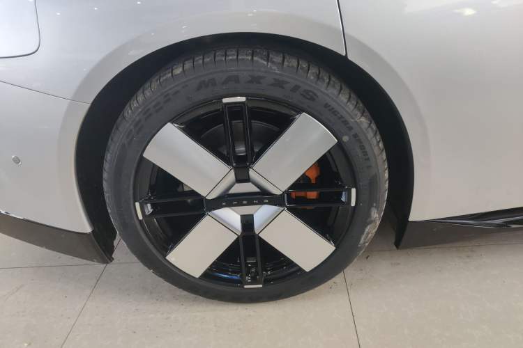 Used XPeng P7 2025 Model—702 Long Range Ultra
