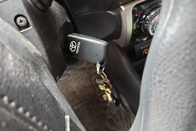 Used Toyota YARiS L 2017 1.5G CVT JingSu Model with Upgraded Sunroof
