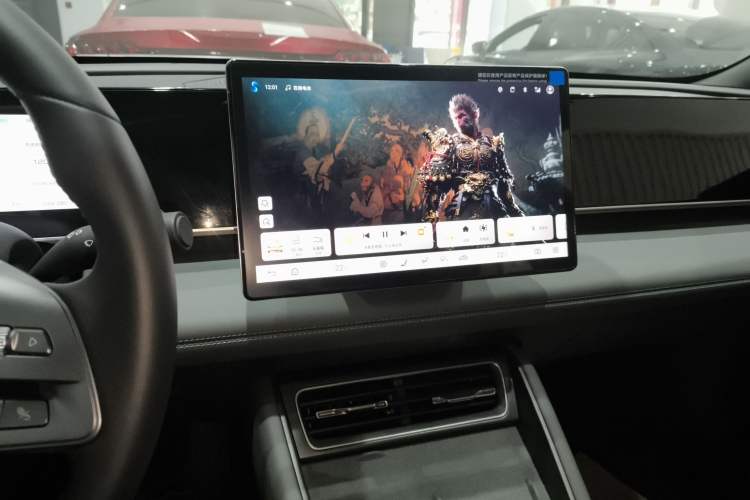 Used BYD Qin L 2025 DM-i Smart Drive 120KM Superior Model
