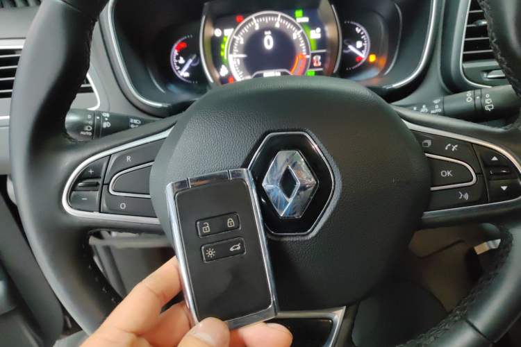 Used Renault Koleos 2017 2.5L Four-Wheel Drive Ultimate Edition
