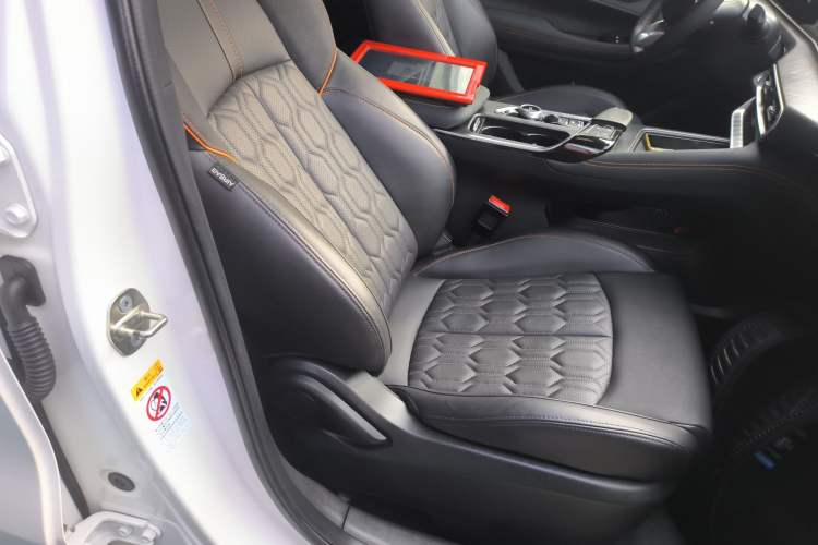 Used Changan UNI-T 2022 1.5T Prestige Version
