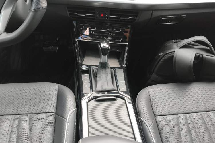 Used Volkswagen Passat 2022 330TSI Starry Luxury Edition
