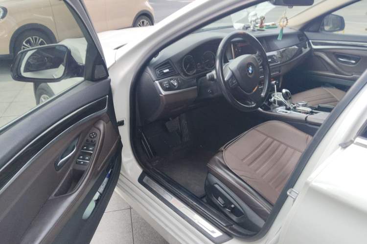 Used BMW 5 Series 2017 525Li Luxury Design Package
