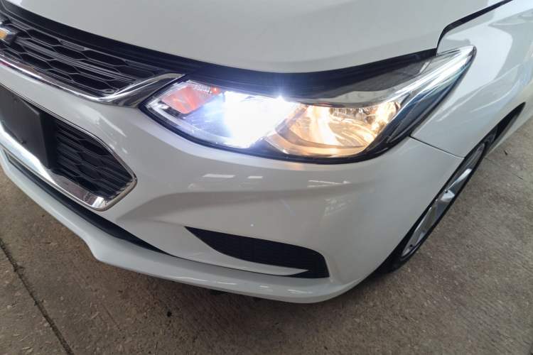 Used Chevrolet Cruze 2018 320 Automatic Pioneer Sunroof Edition
