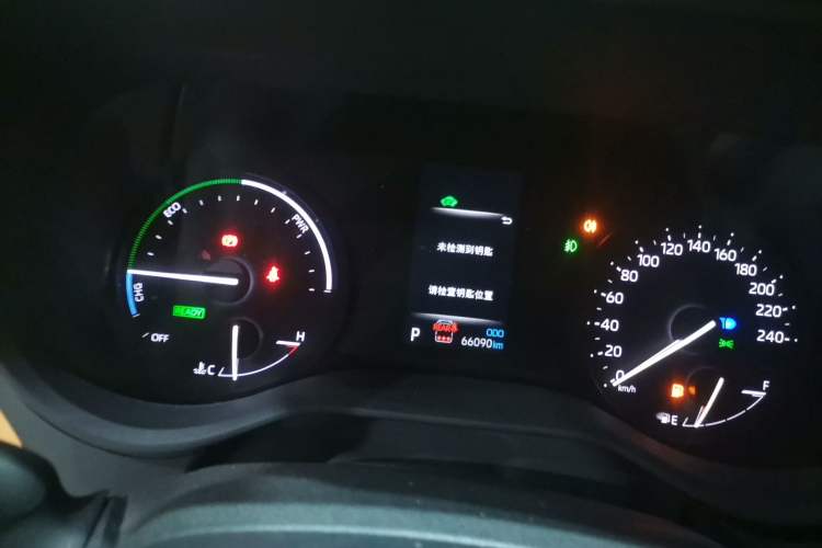 Used Toyota Sienna 2023 2.5L Hybrid Comfort Edition
