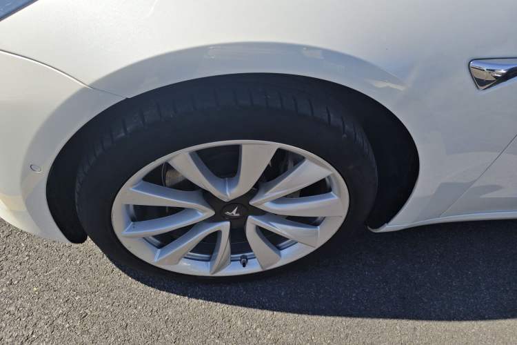 Used Tesla Model 3 2019 Standard Range Rear-Drive Upgraded Version
