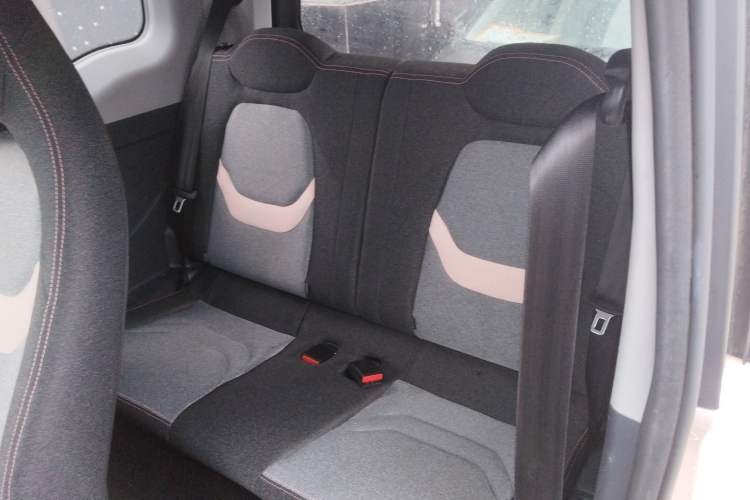 Used Chery QQ Ice Cream 2022 170km Sundae Phosphate Lithium-Ion
