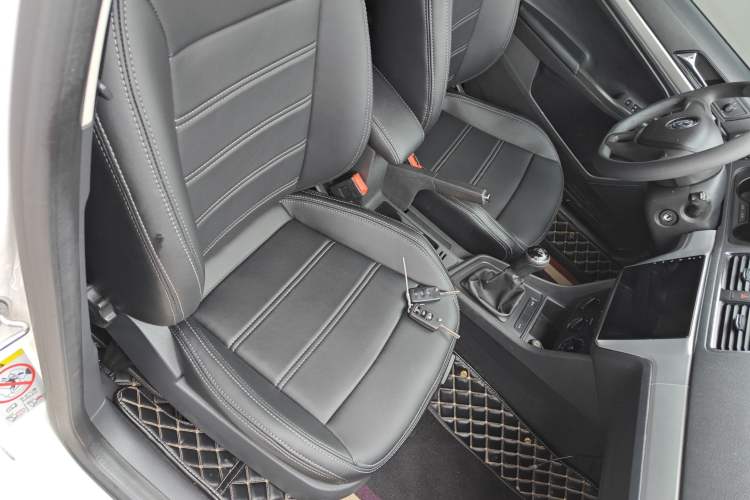 Used Volkswagen Lavida 2015 1.6L Manual Fashion Edition
