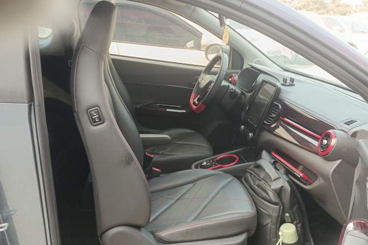 Used Chery Little Ant 2022 Sweet Pink Edition Half-Sugar Version Lithium Iron Phosphate 29.2 kWh 30 kW 301 km