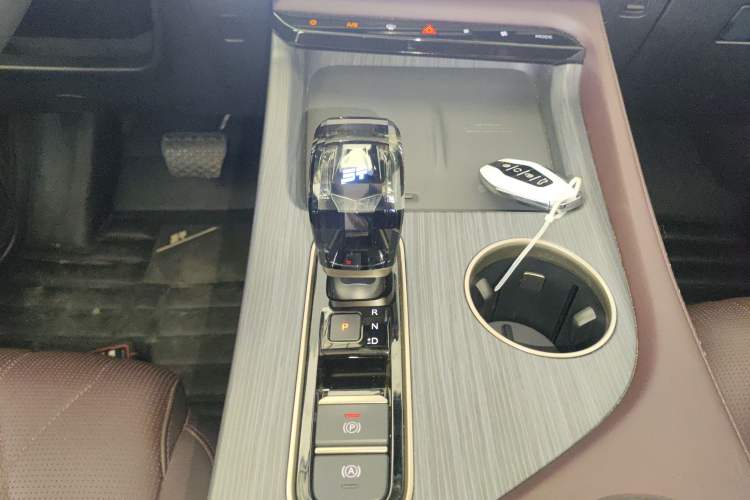 Used Jetour X90 PRO 2024 2.0T DCT Luxury Edition 5 Seats
