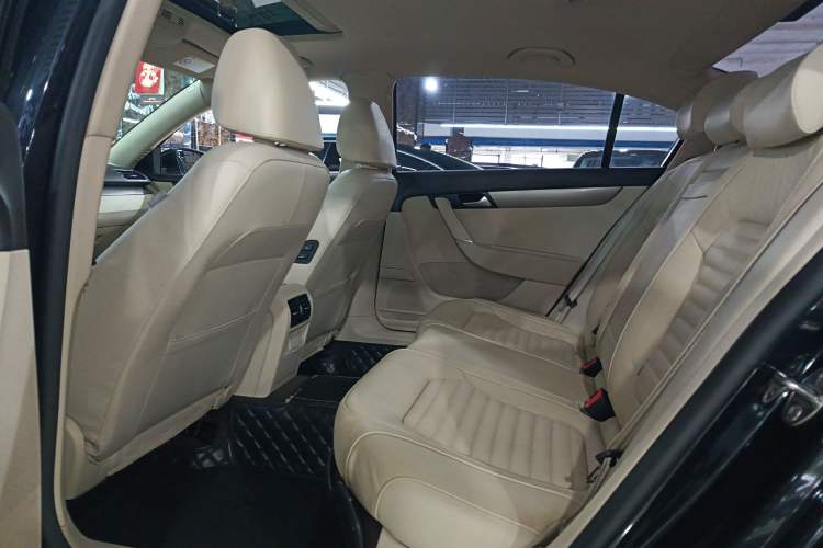 Used Volkswagen Magotan 2015 1.8TSI Advanced Model
