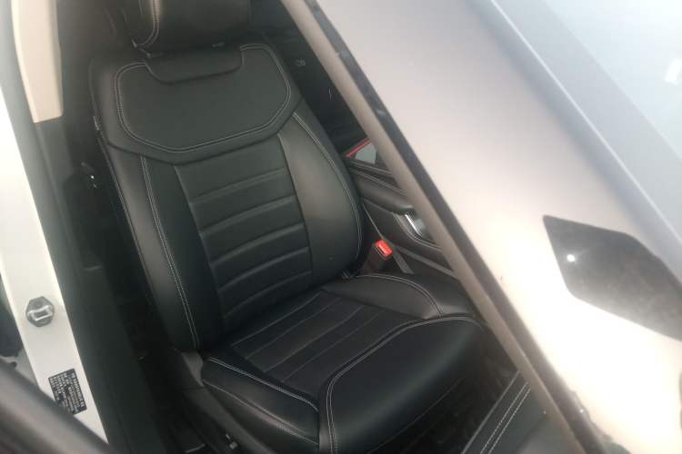 Used Ford Explorer 2023 EcoBoost 285 Four-Wheel Drive Stylish Plus Version 7 Seats