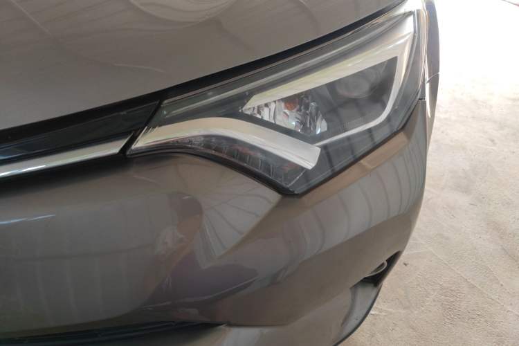 Used Toyota RAV4 2016 2.5L Automatic 4x4 Elite Edition
