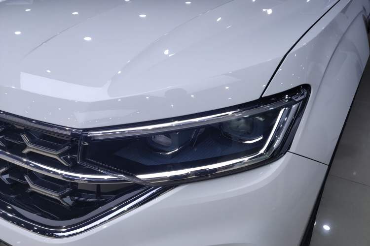 Used Volkswagen Tayron 2023 330TSI Two-Wheel-Drive Luxury Plus Advanced Version